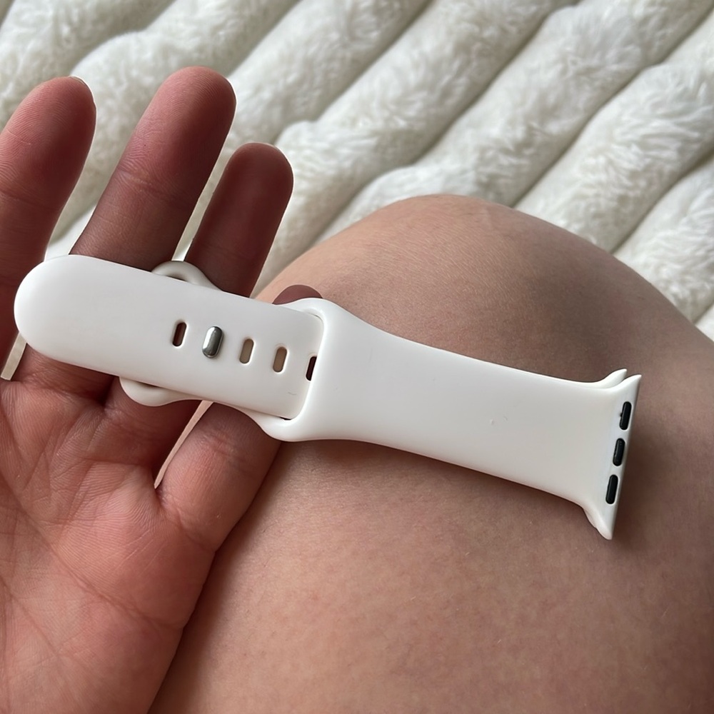 WHITE  APPLE WATCH BAND FITS 38mm 40mm 41mm NEW